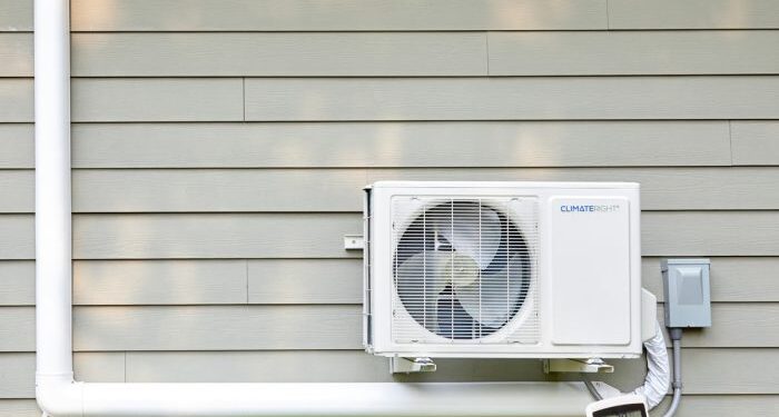 Ductless mini-split system (duct-free HVAC system)